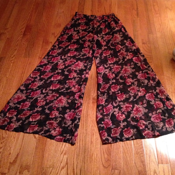 Urban Outfitters Denim - Floral wide leg pants