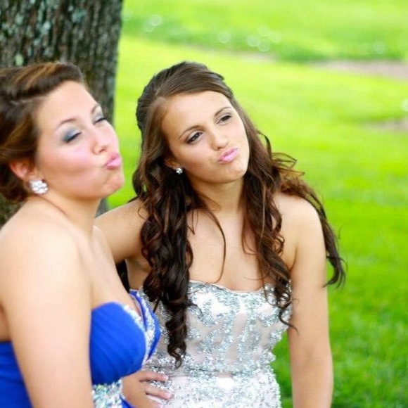 Meet your posher - Picture 4 of 4