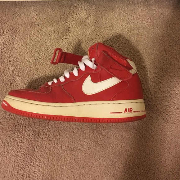 Nike Air Force 1 - Picture 1 of 3