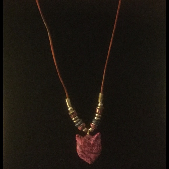 Wolf pendant of Rhodochrosite stones 18" - Picture 2 of 3