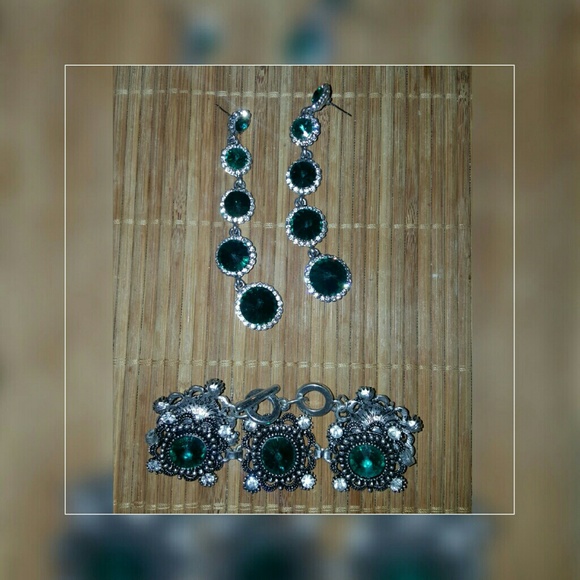 Earrings with bracelet