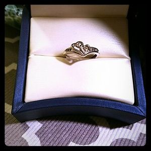 10k white gold diamond promise ring