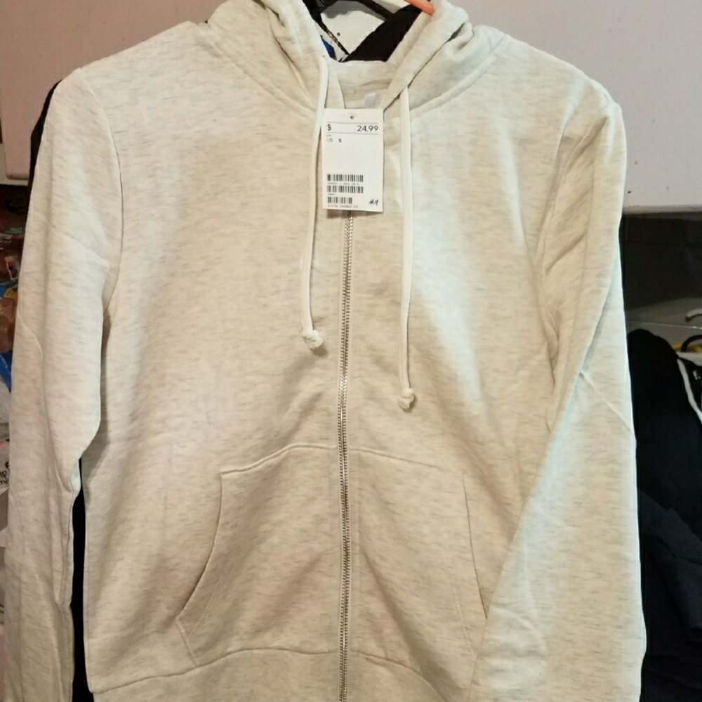 BNWT H&M women's hoodie. Cream one available!