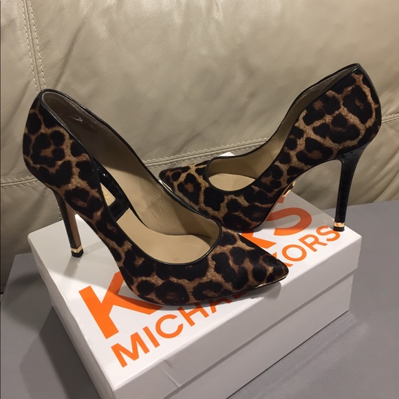 Michael Kors Shoes - 🌶MICHAEL KORS AVRA LEOPARD / SNAKESKIN Pumps 36.5