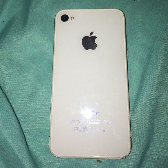 iPhone 4 - Picture 2 of 4