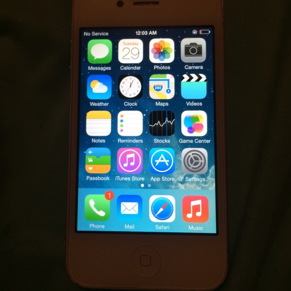 iPhone 4 - Picture 4 of 4