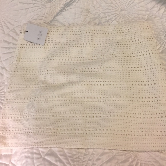 NWT Zara white skirt.