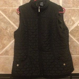 Black quatrefoil pattern vest size XL