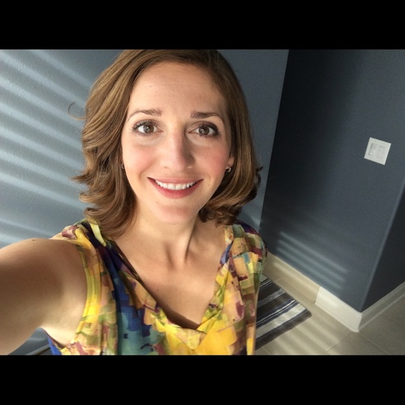 Meet your Posher, Cristin - Picture 2 of 2