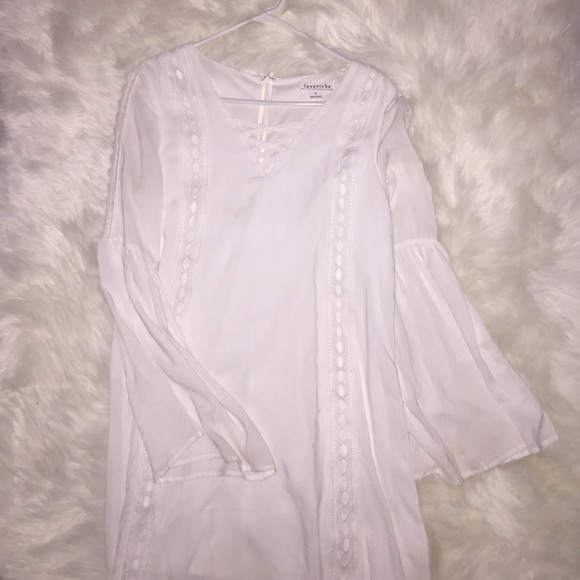 white bell bottom sleeve dress - Picture 1 of 1