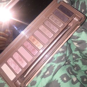 Urban Decay Naked 3