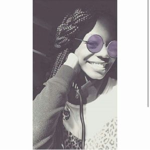 Meet your Posher, Dasia