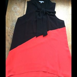 Sleeveless Dress top with bow in front