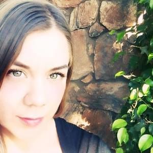 Meet your Posher, Gabriela