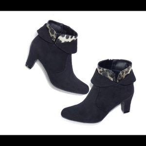 Avon Peekaboo Leopard Print Boots