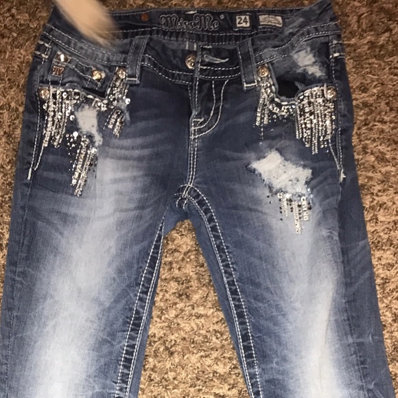 Size 24 miss me Jeans fit more like a 25!
