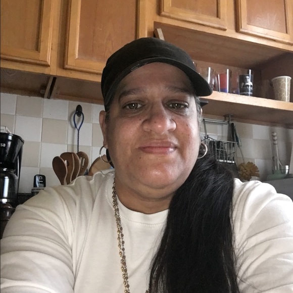 Meet your Posher, Yvonne