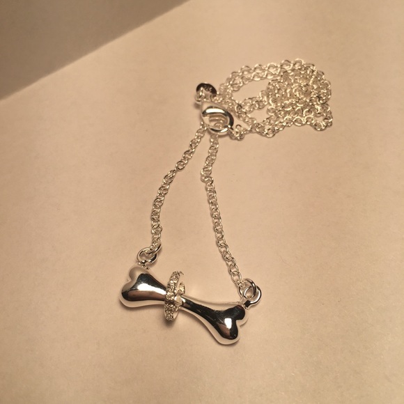 💐LOVE DOGS?!VERY CUTE DOG BONE NECKLACE.