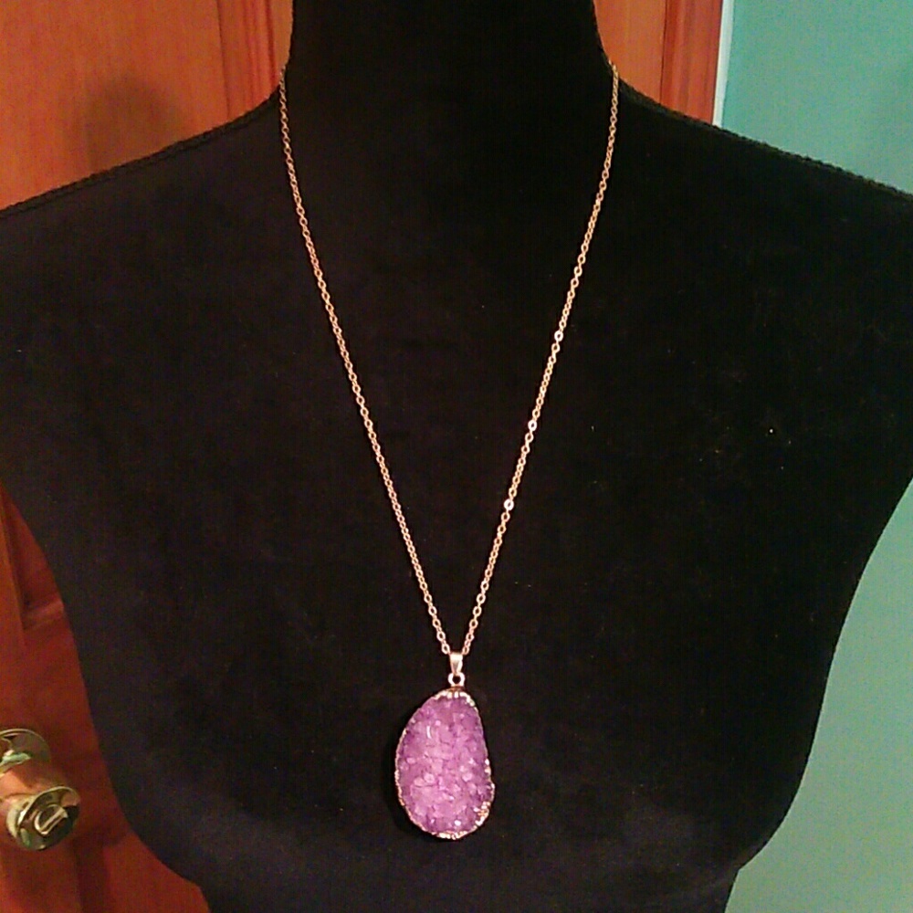 Sparkling druzy stone necklace