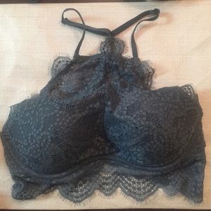 Victoria's Secret PINK high-neck brallette