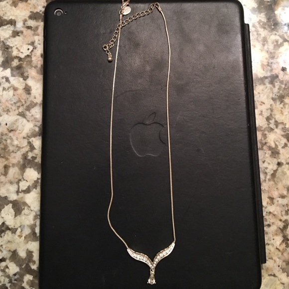 Claire's Necklace - Picture 2 of 3