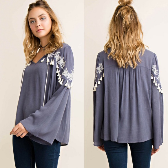 🎉HP‼️SOLD OUT‼️Embroidery & Fringe Detail Blouse - Picture 2 of 4