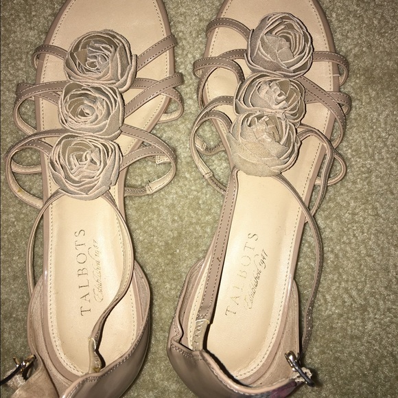 Lightly worn talbots cute tan sandals
