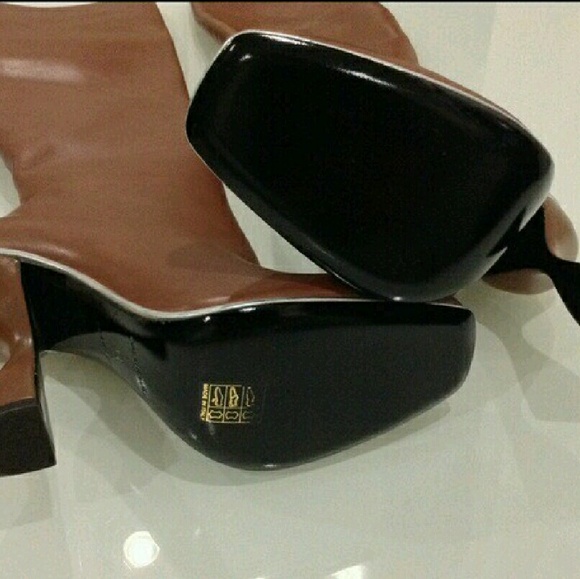 SOLD! Balenciaga Boots - Picture 2 of 4