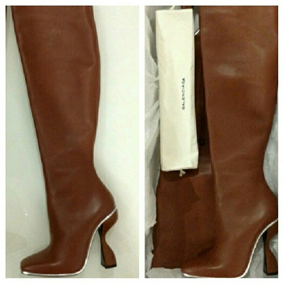 SOLD! Balenciaga Boots - Picture 3 of 4