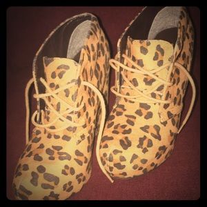 Cheetah wedges