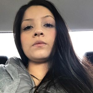 Meet your Posher, Alejandra