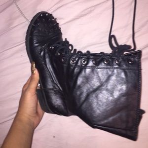 Combat boots with spikes