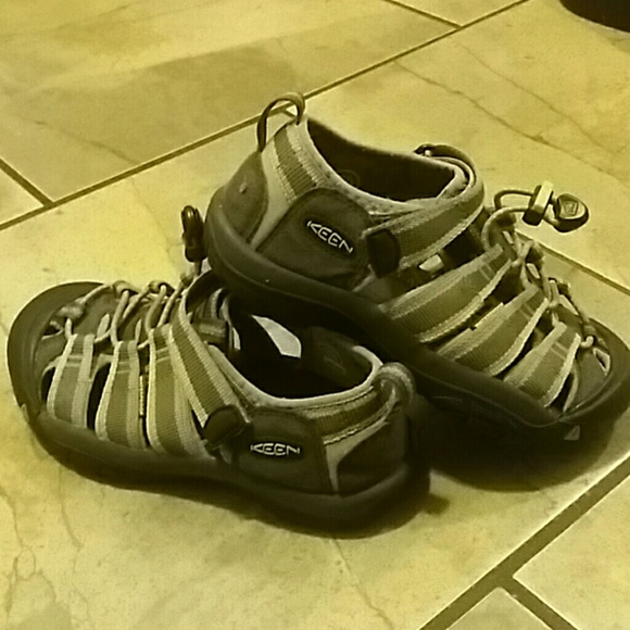 Abs Lowest price...Boys keen sandals size 2