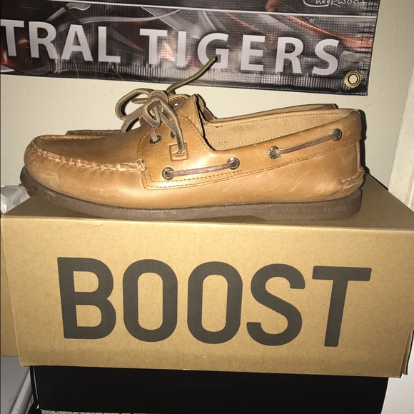 Sperry - Picture 1 of 1