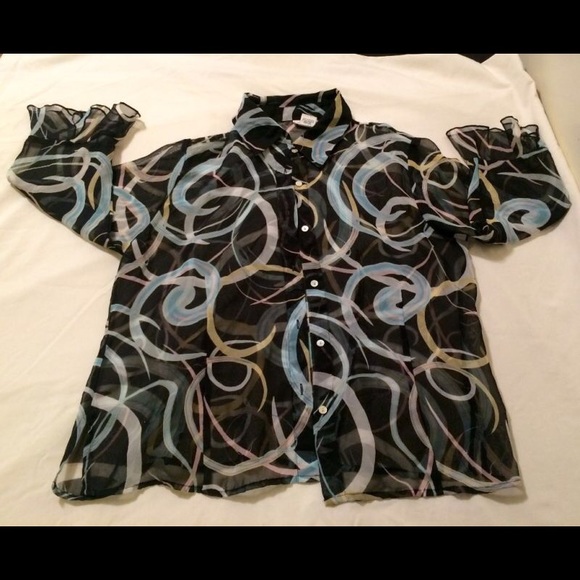 Women M Nicola 100% Polyester Button Down Blouse.