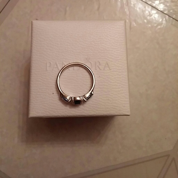 Pandora ring