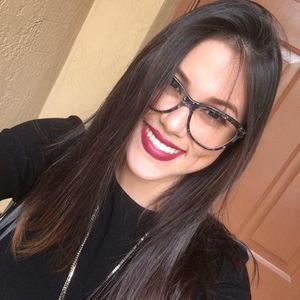 Meet your Posher, Carolina