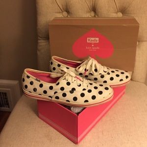 Keds. Kate Spade Polka Dot!