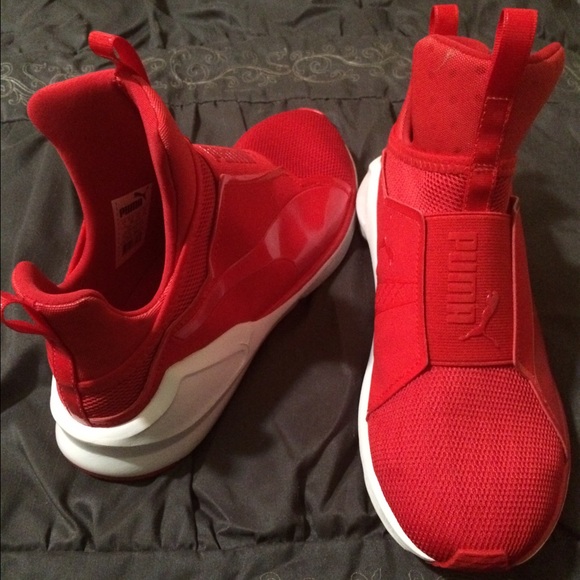Red pumas