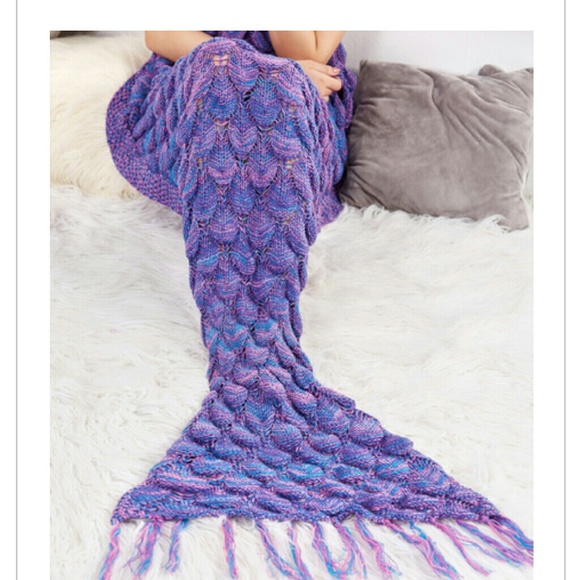 Last One!!! Large Mermaid Blanket - Picture 2 of 4