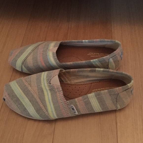 TOMS Shoes - Women's Tom's Size 8.5