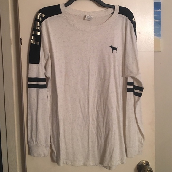 VS Pink long sleeve tee