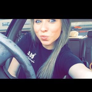 Meet your Posher, Kayla