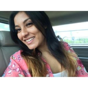 Meet your Posher, Cassandra