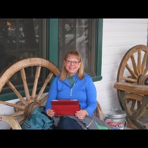 Meet your Posher, Deborah