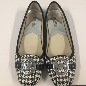 Michael Kors houndstooth flats size 7.5