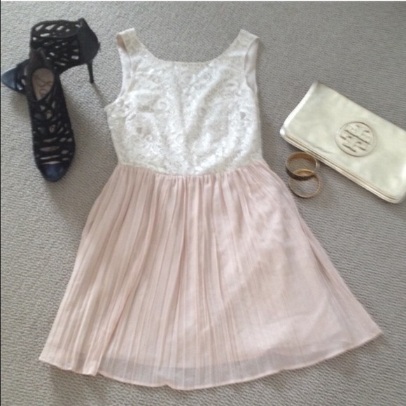 BB Dakota lace dress from Modcloth!