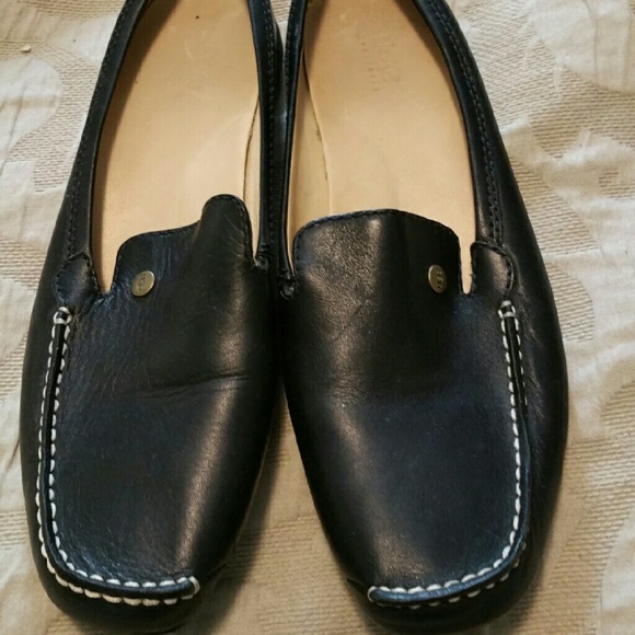 EUC Ugg leather moccasins