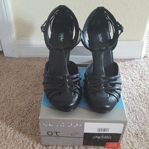 NWOT Size 10 Black Wedges