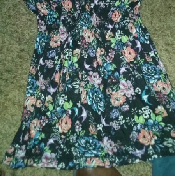 Tee - Picture 2 of 2